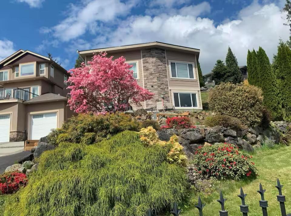 Mountain Retreat 3 Bedroom Garden House Near Heritage Park, Coliseum , Hwy 1, Fishing, Cultus Lake Chilliwack Exterior photo